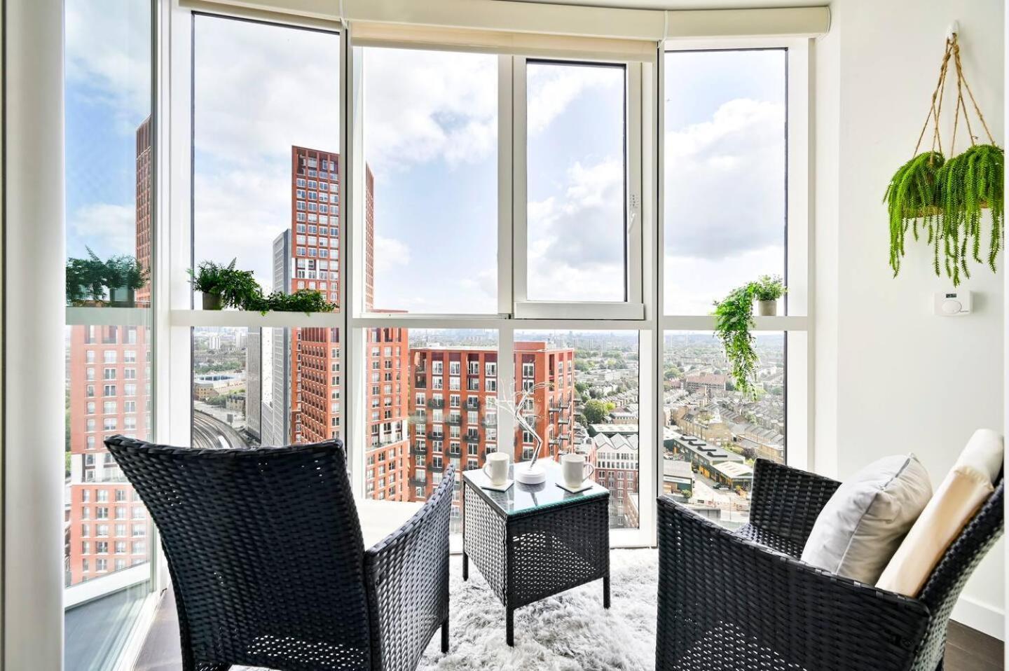 Luxury High-Rise 21St Floor 2 Bedroom 2 Bath Flat Лондон Екстер'єр фото